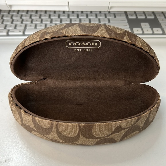 Coach Clamshell Sunglass Case - Picture 4 of 5